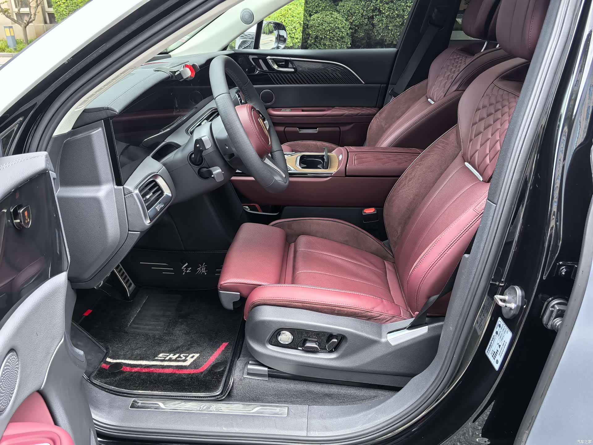 Hongqi E-HS9, 2023 30