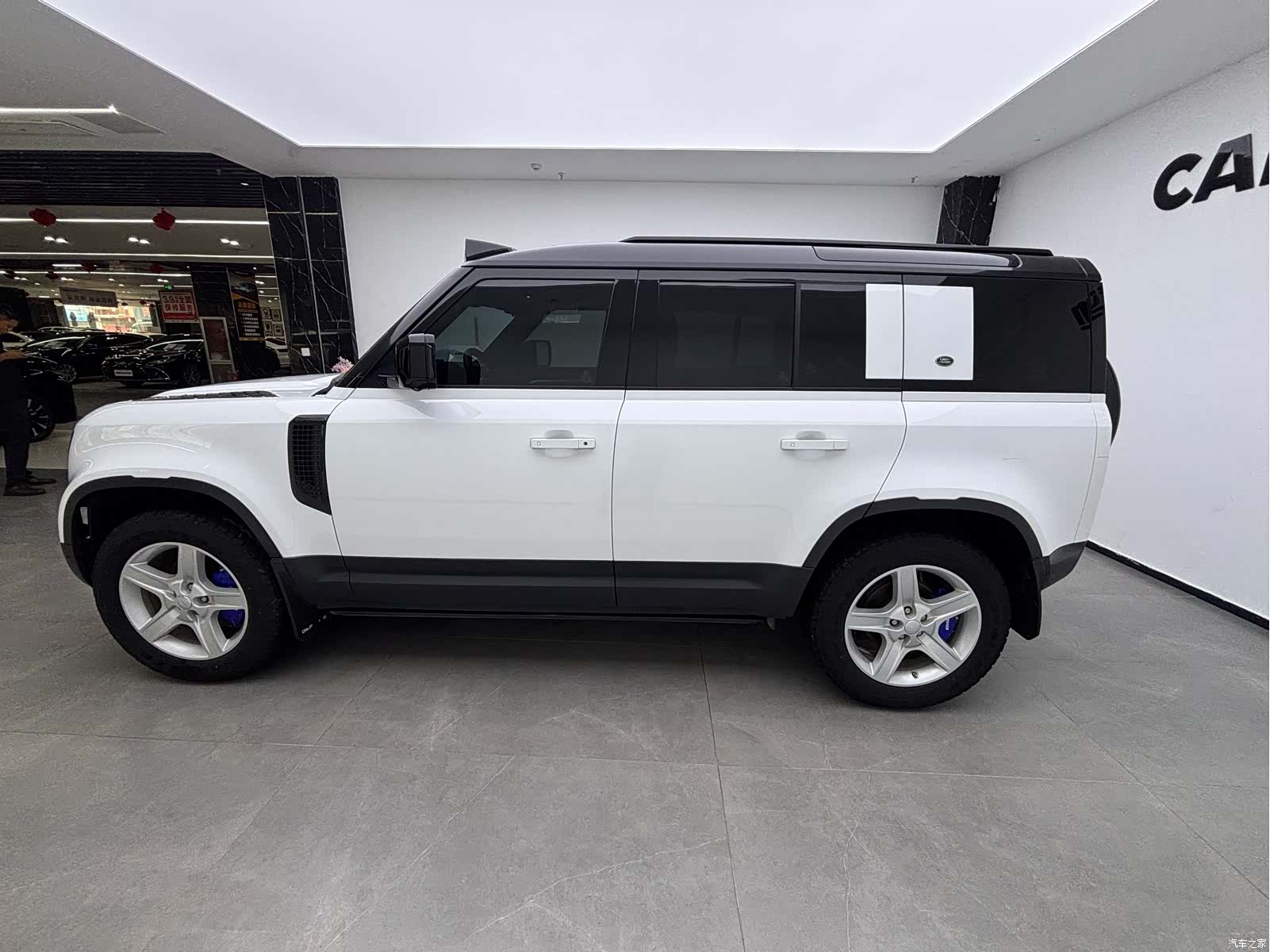 Land Rover Defender, 2022 16