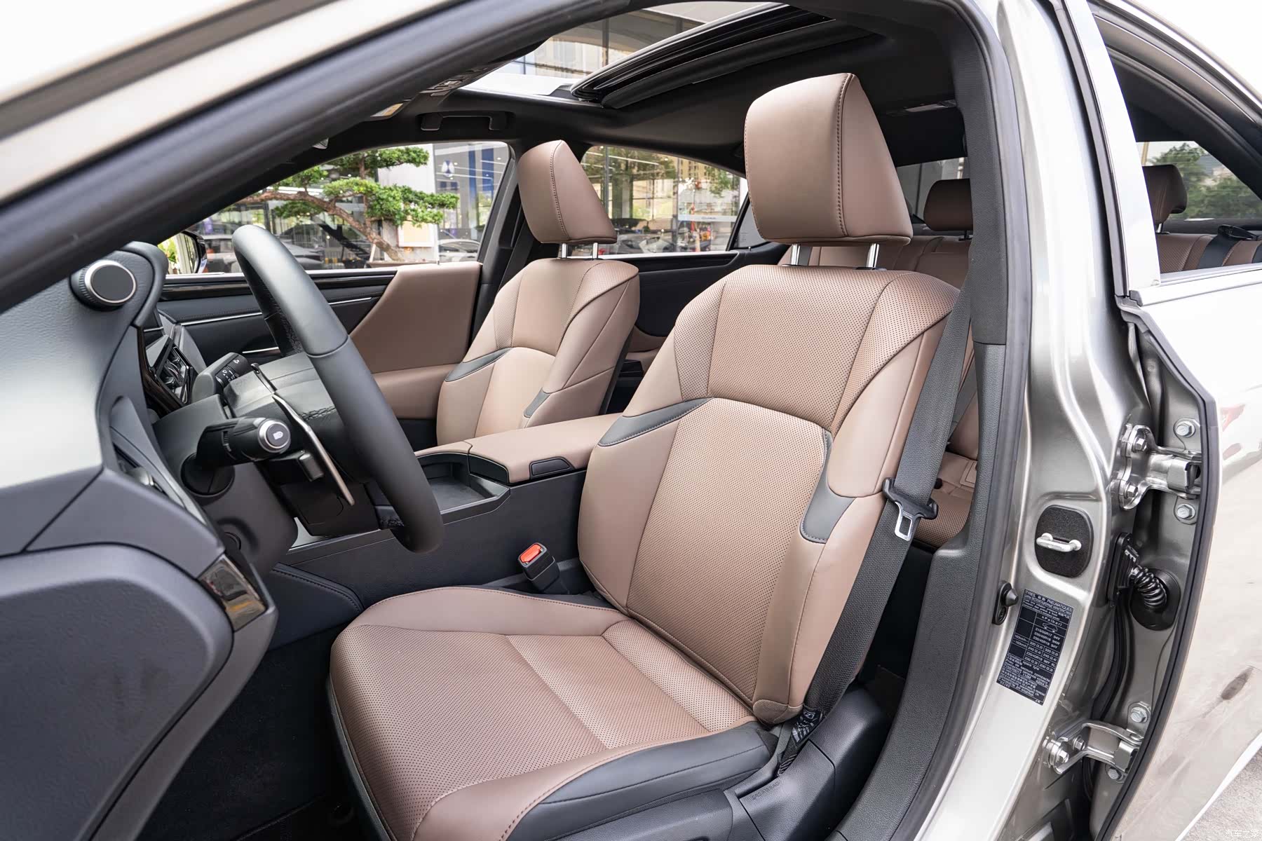 Lexus ES, 2023 11