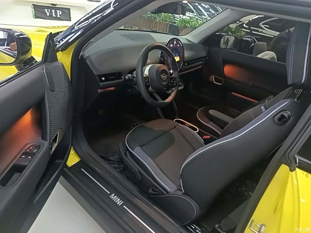 Mini Cooper, 2025 12