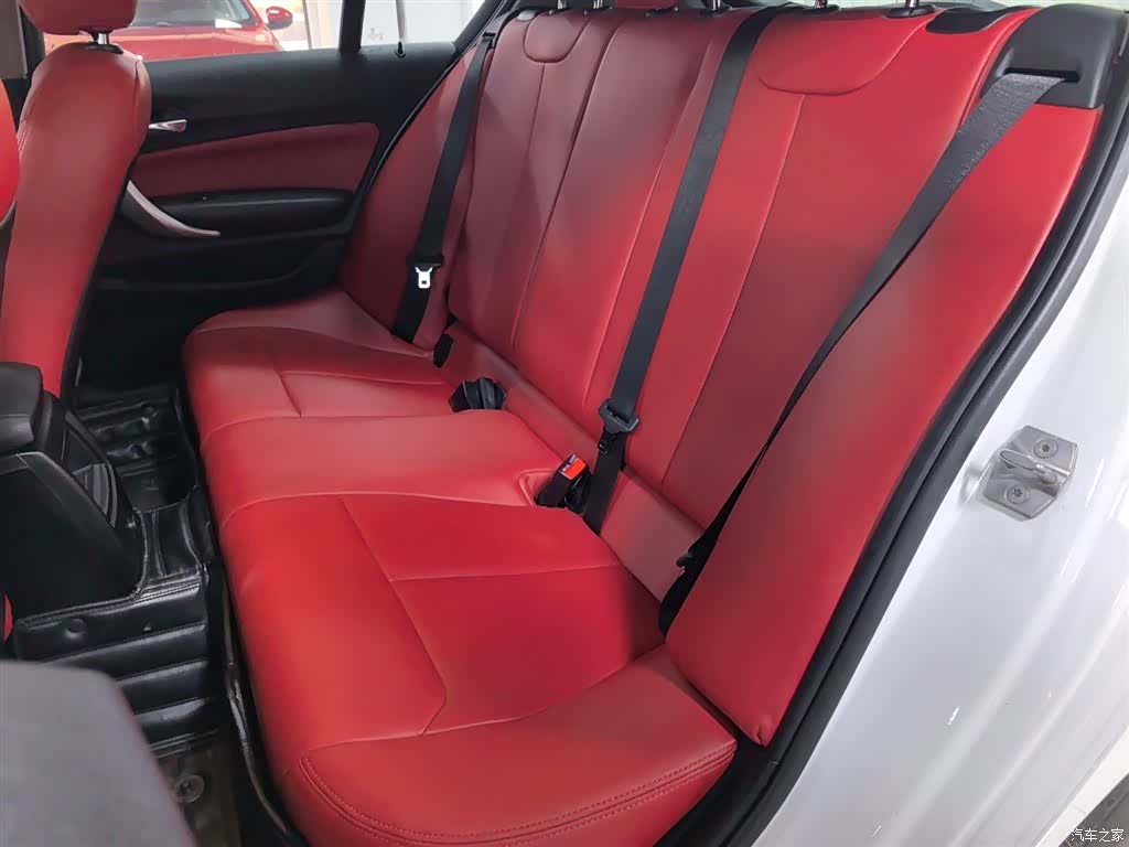 BMW 1 Series, 2019 13