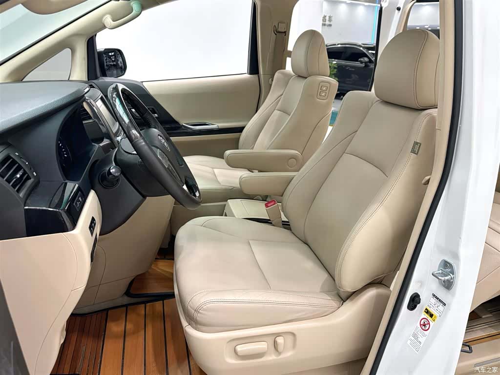 Toyota Alphard, 2014 8