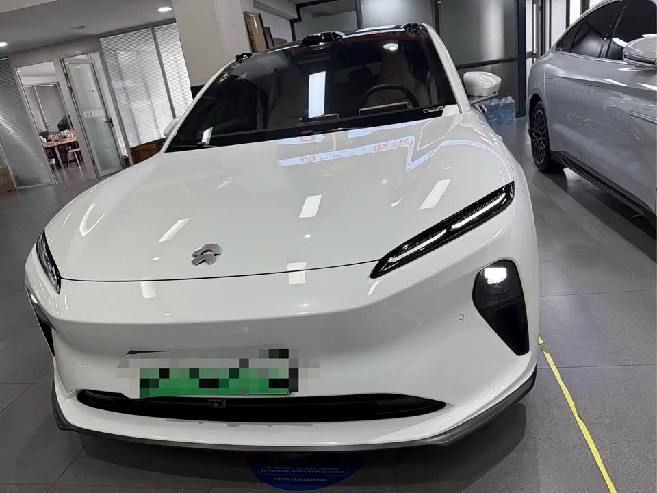 NIO ET5T