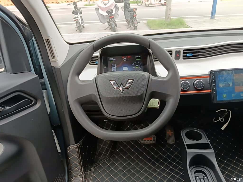 Wuling MINIEV, 2021 11