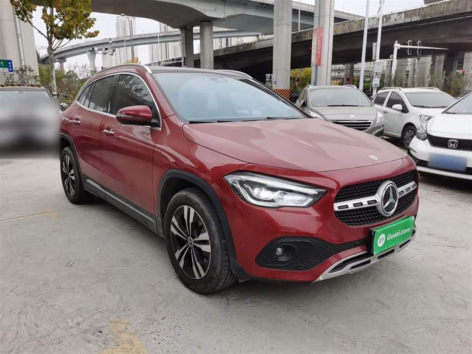 Mercedes-Benz GLA