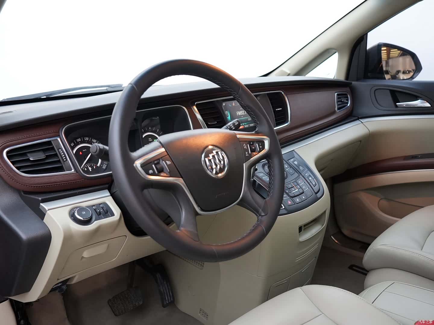 Buick GL8, 2020 8