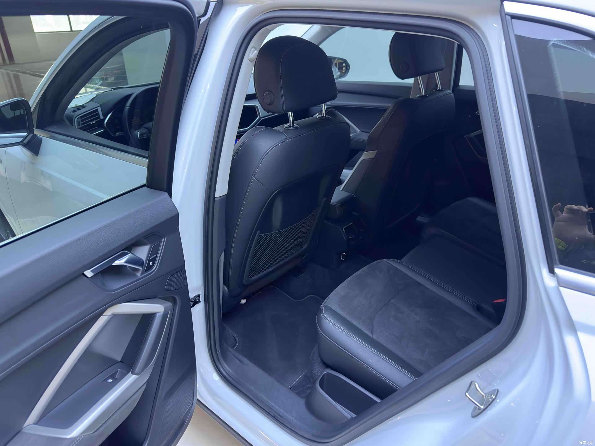 Audi Q3, 2023 12