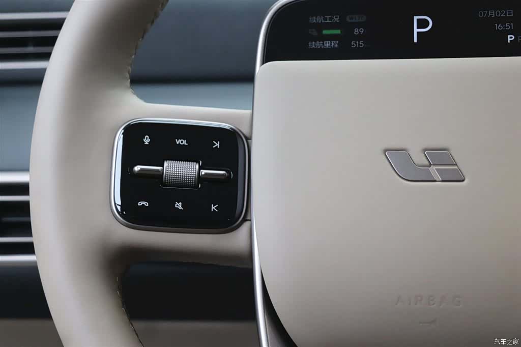 Li Auto MEGA, 2025 18