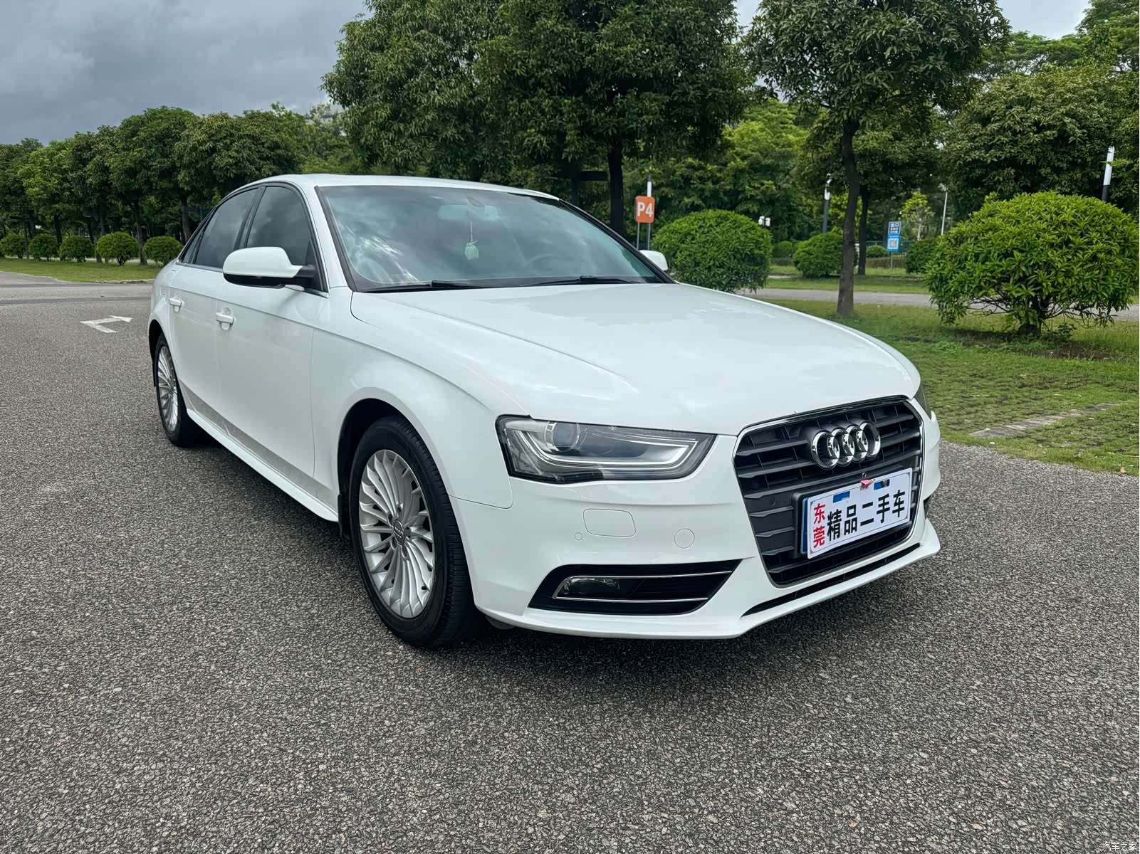 Audi A4L, 2013 1