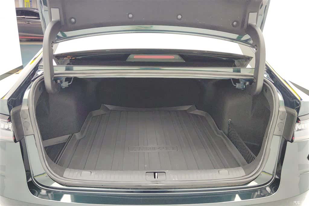 Chery Arrizo 8, 2024 4