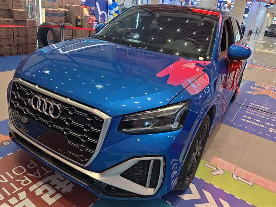 Audi Q2L