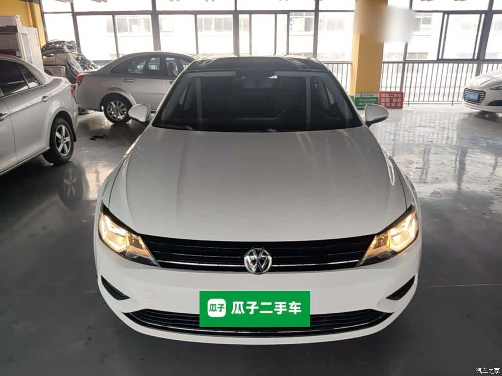 Volkswagen Lamando, 2016 3
