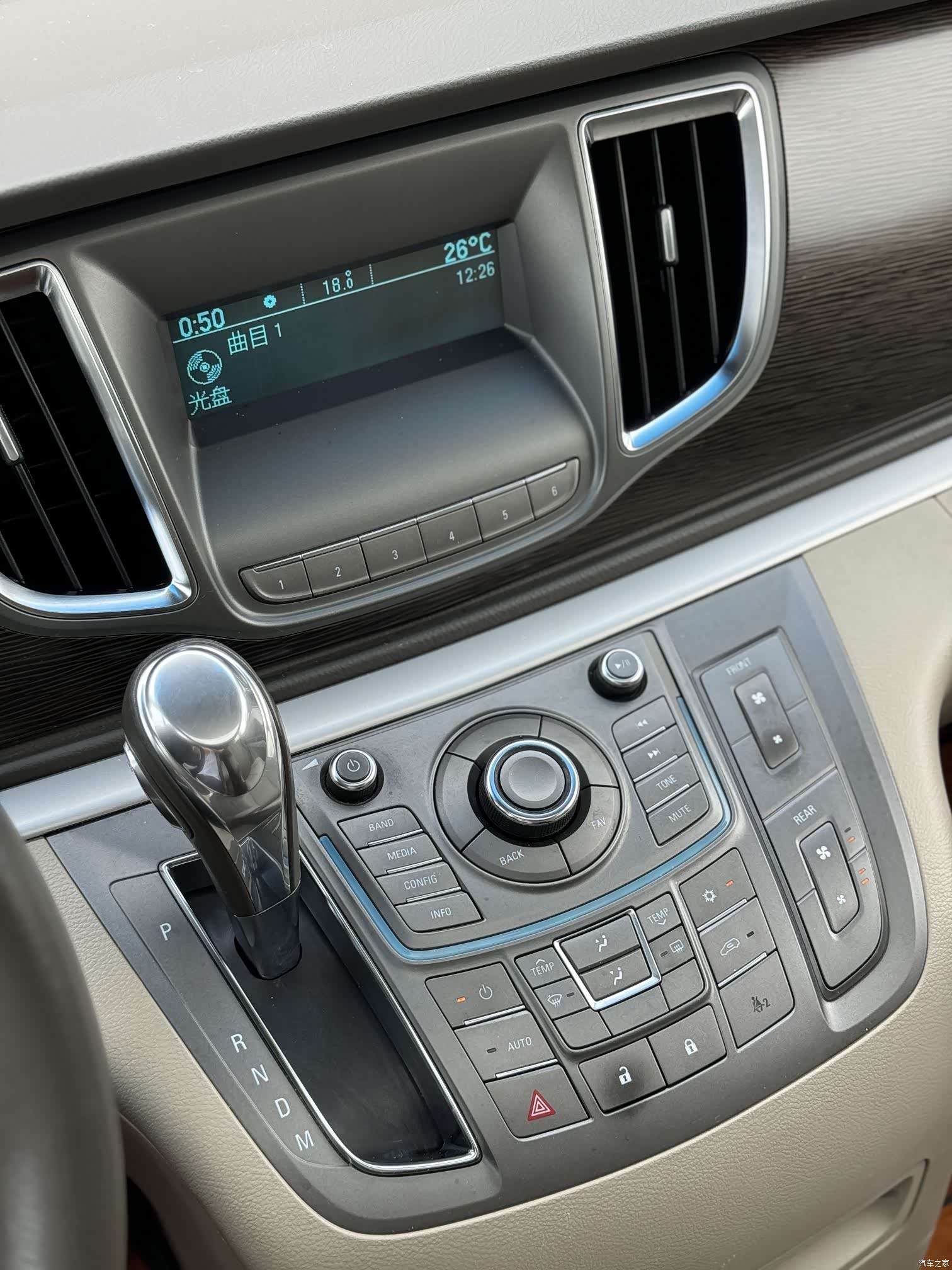 Buick GL8, 2014 8