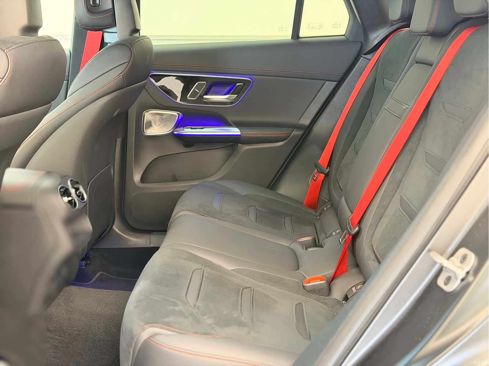 Mercedes-Benz GLC, 2025 22