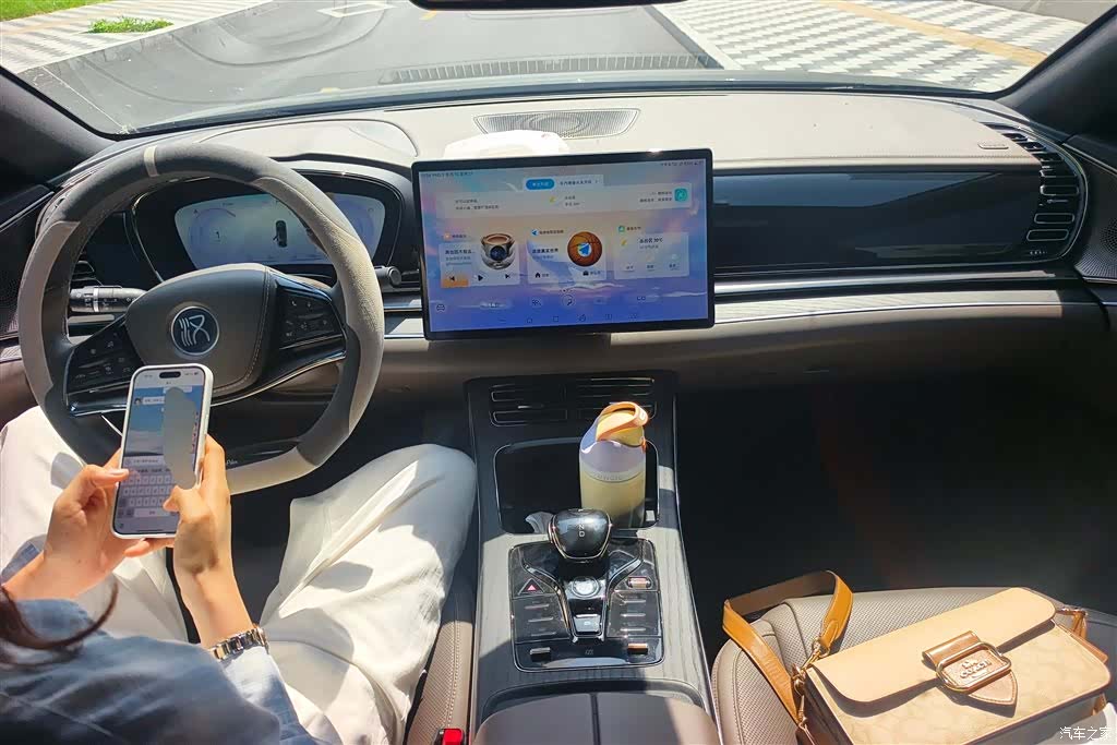 BYD Han, 2022 11
