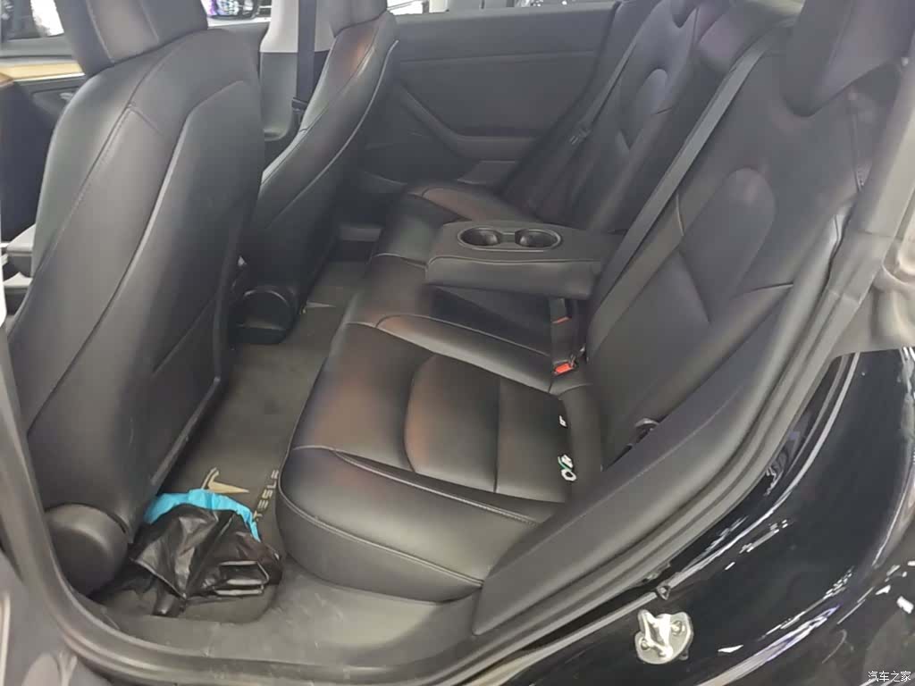 Tesla Model 3, 2022 17