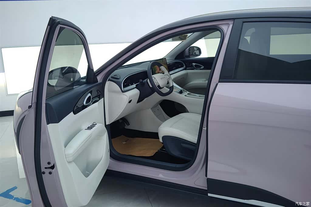 Geely Xingyuan, 2025 9