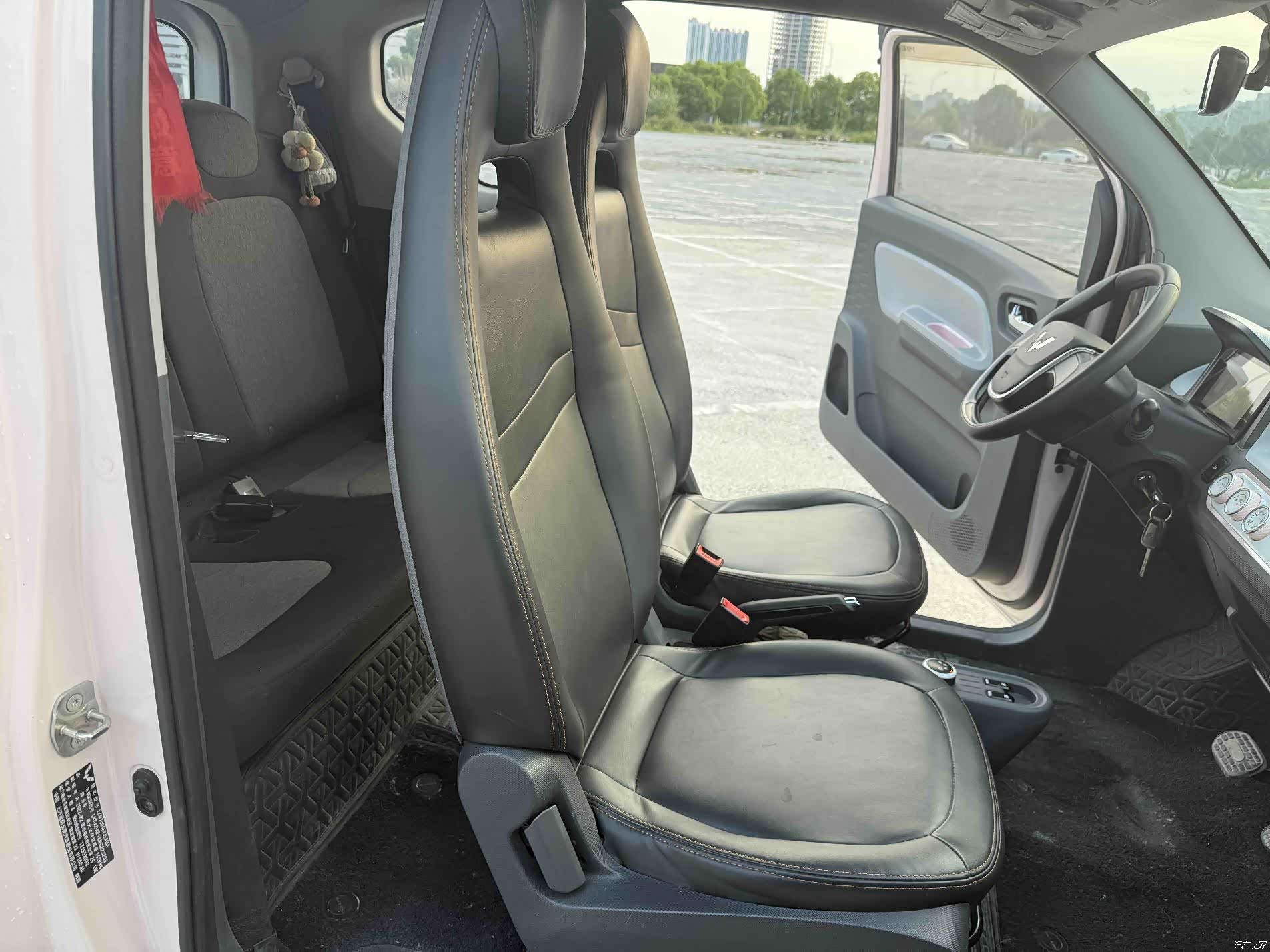 Wuling MINIEV, 2022 11