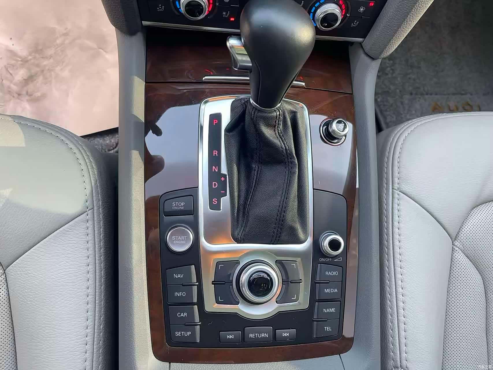 Audi Q7, 2011 26