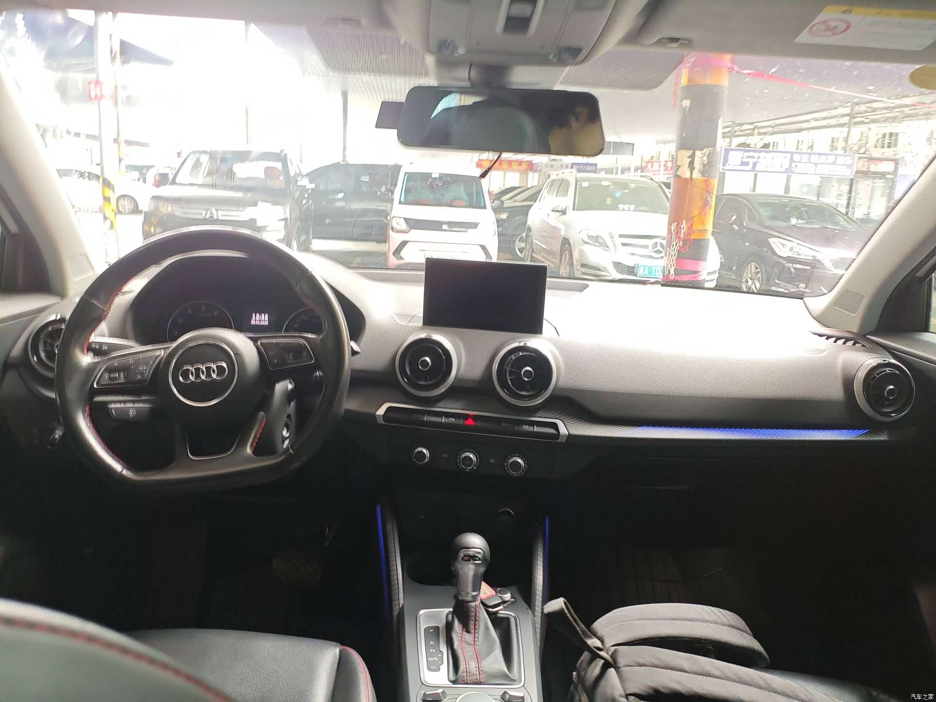 Audi Q2L, 2023 3