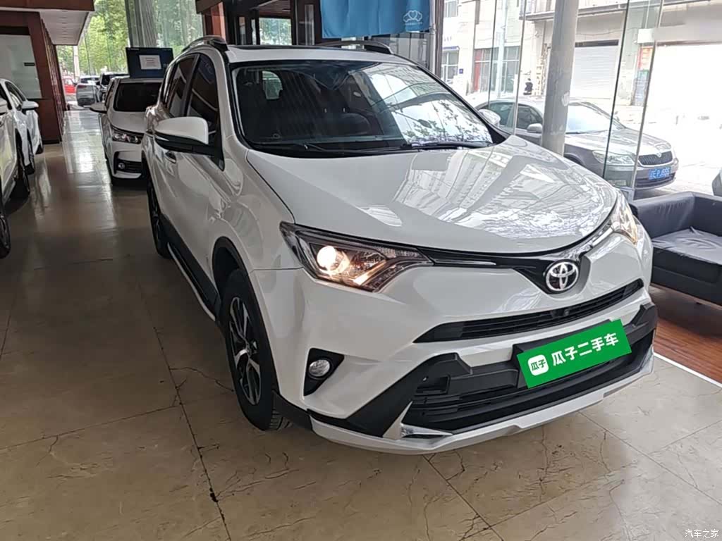 Toyota RAV4, 2017 4