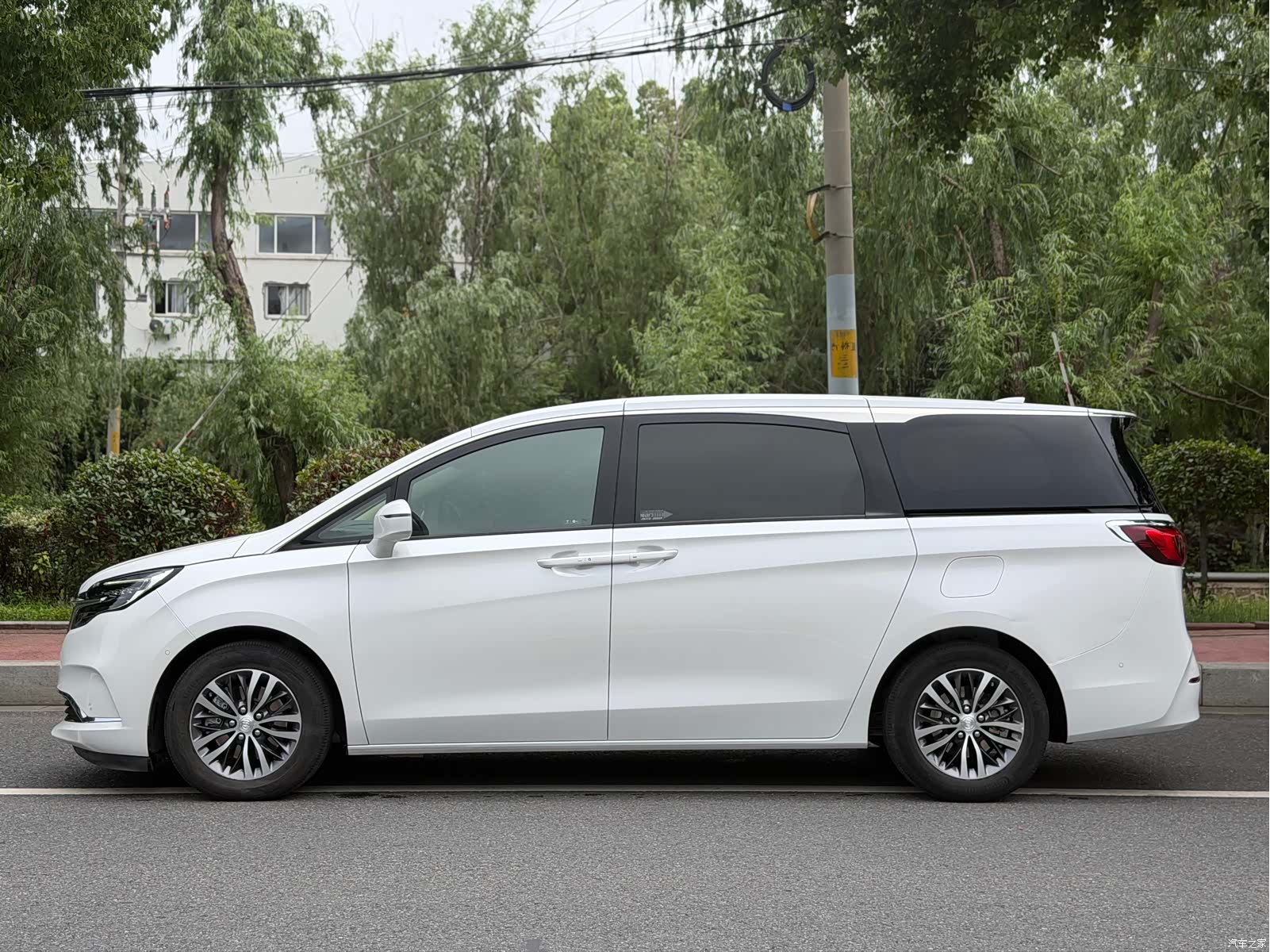 Buick GL8, 2022 7