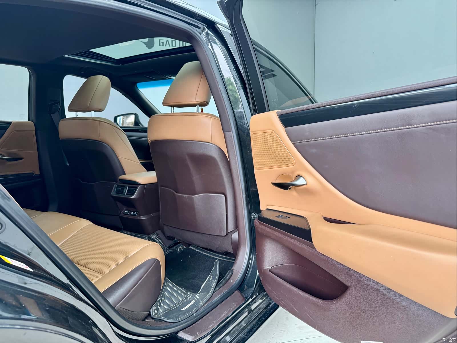 Lexus ES, 2019 10