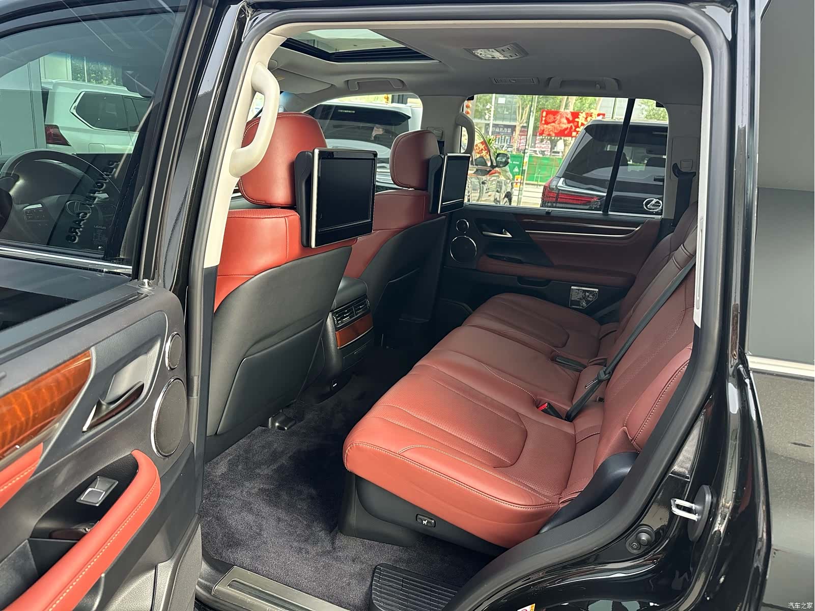 Lexus LX, 2018 все фото