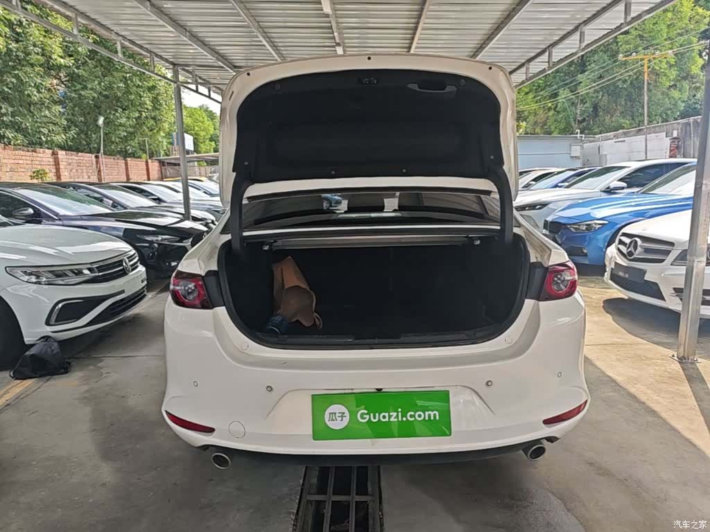 Mazda Mazda3, 2022 19