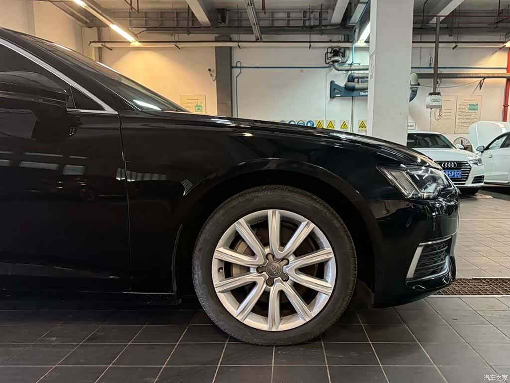 Audi A6L, 2021 все фото