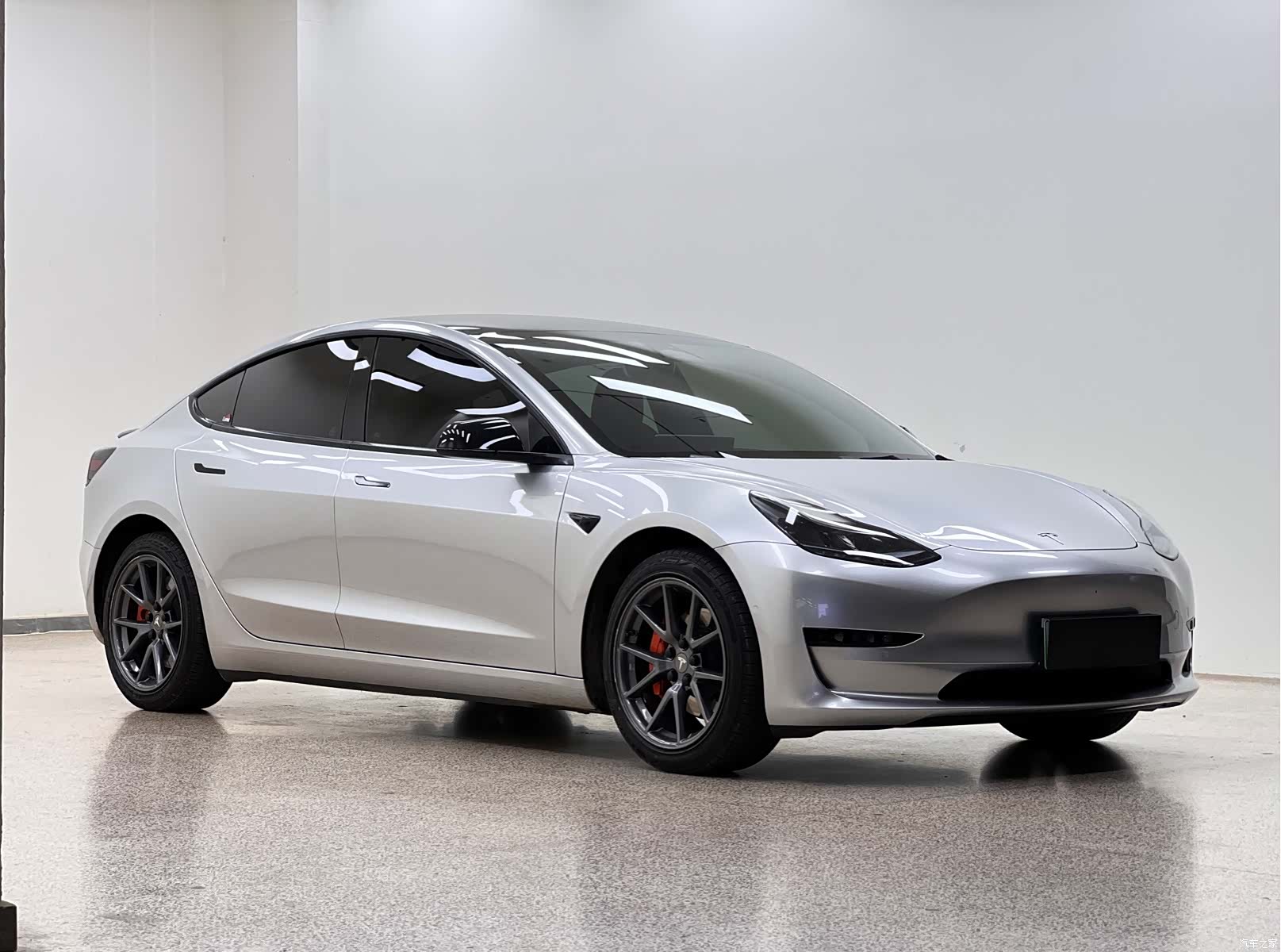 Tesla Model 3, 2023 3