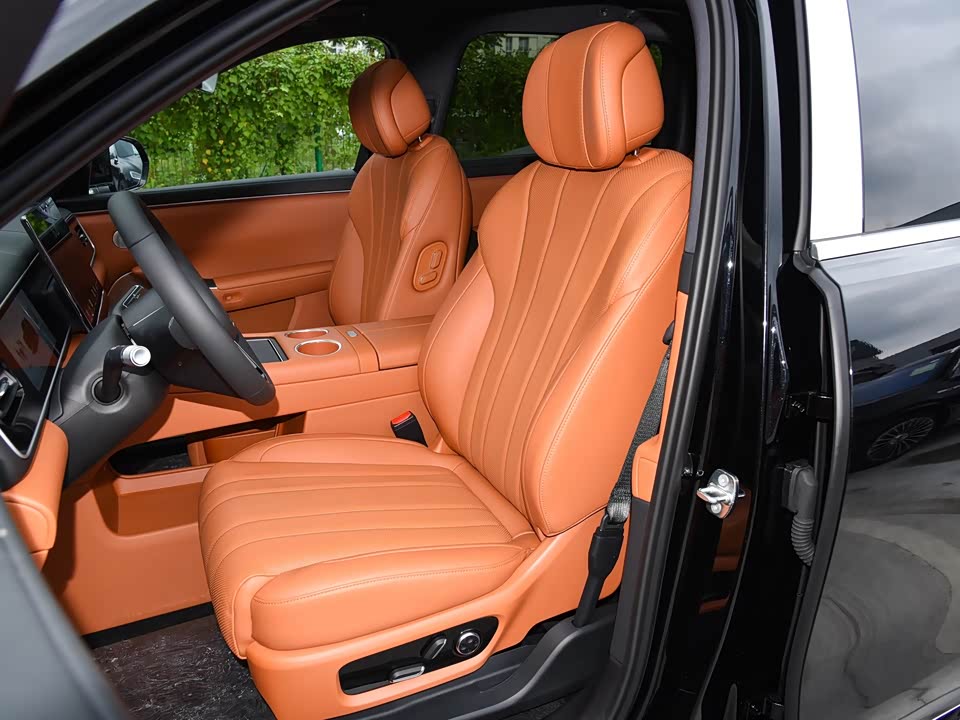 AITO Ask the world M7