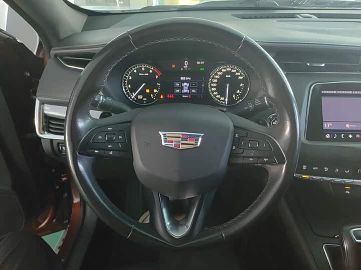 Cadillac XT4 2018 28T liang qu ji shu xing