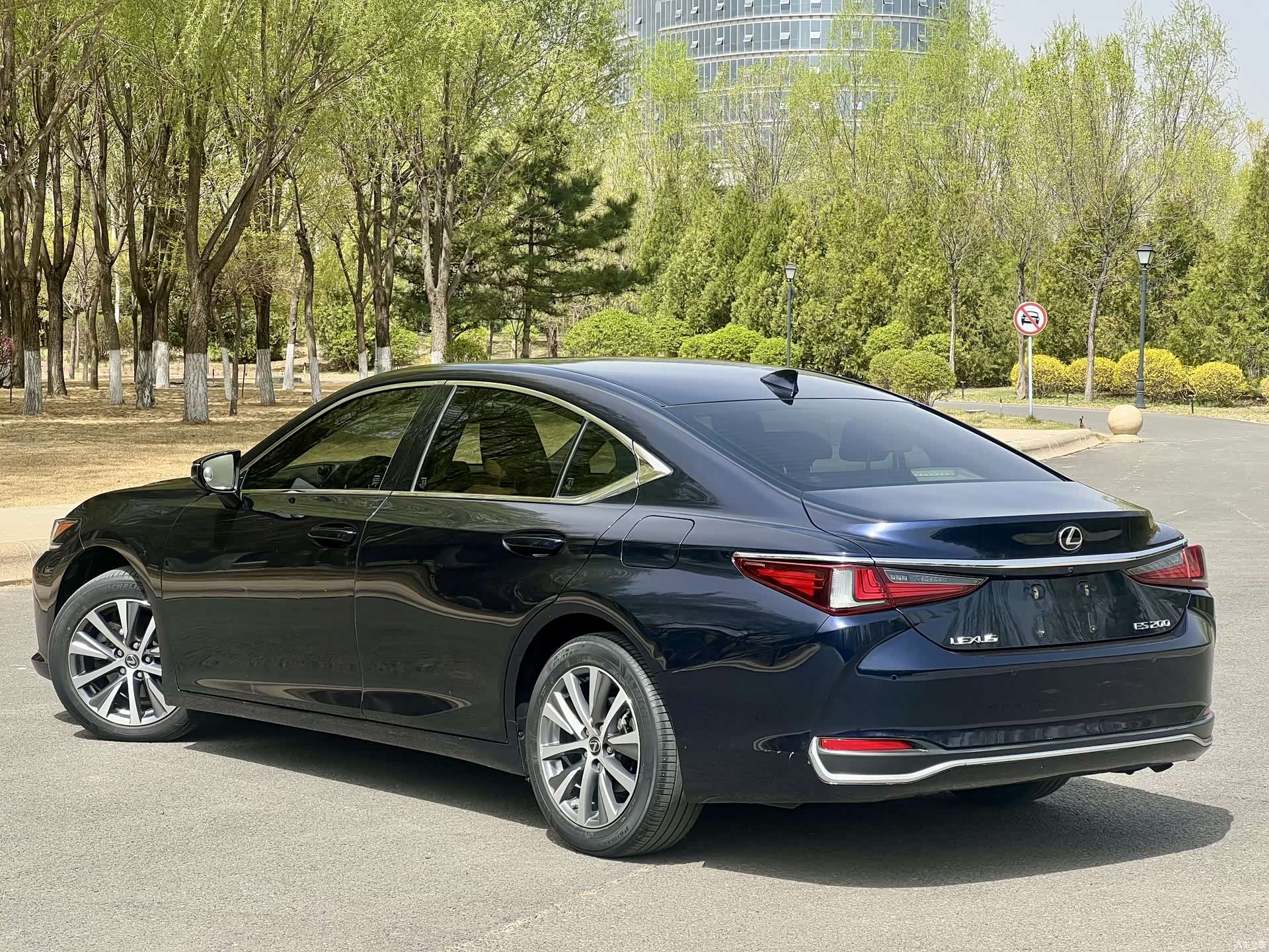 Lexus ES, 2020 3