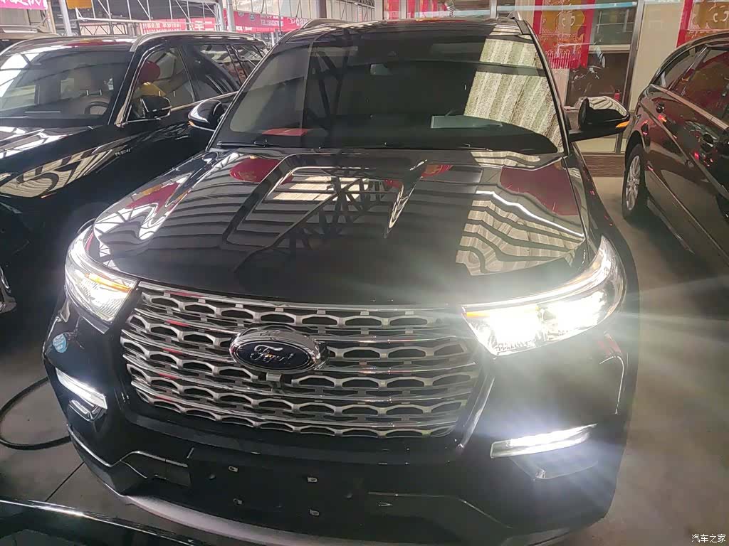 Ford Explorer, 2021 3