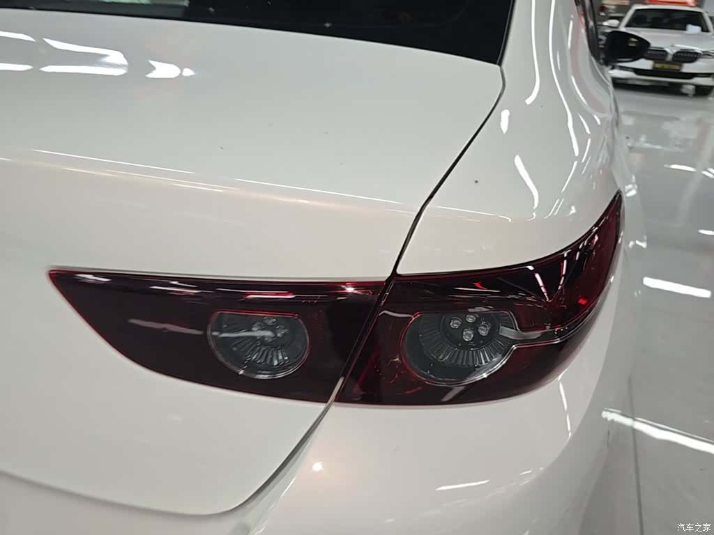 Mazda Mazda3, 2024 8