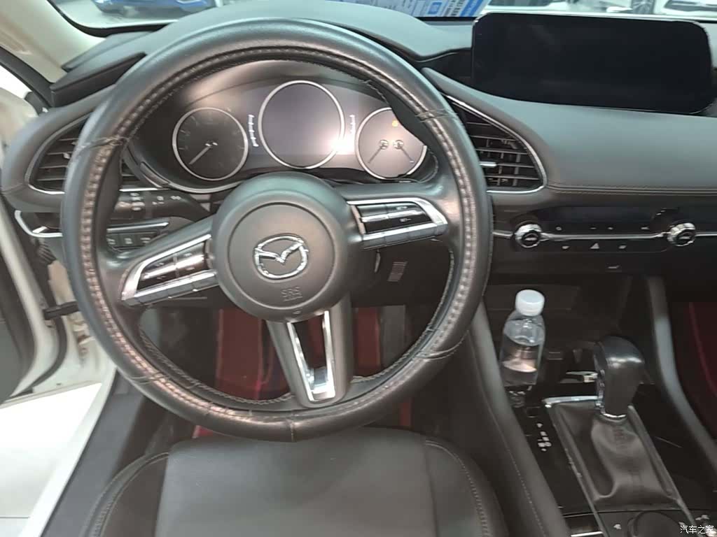Mazda Mazda3, 2024 11