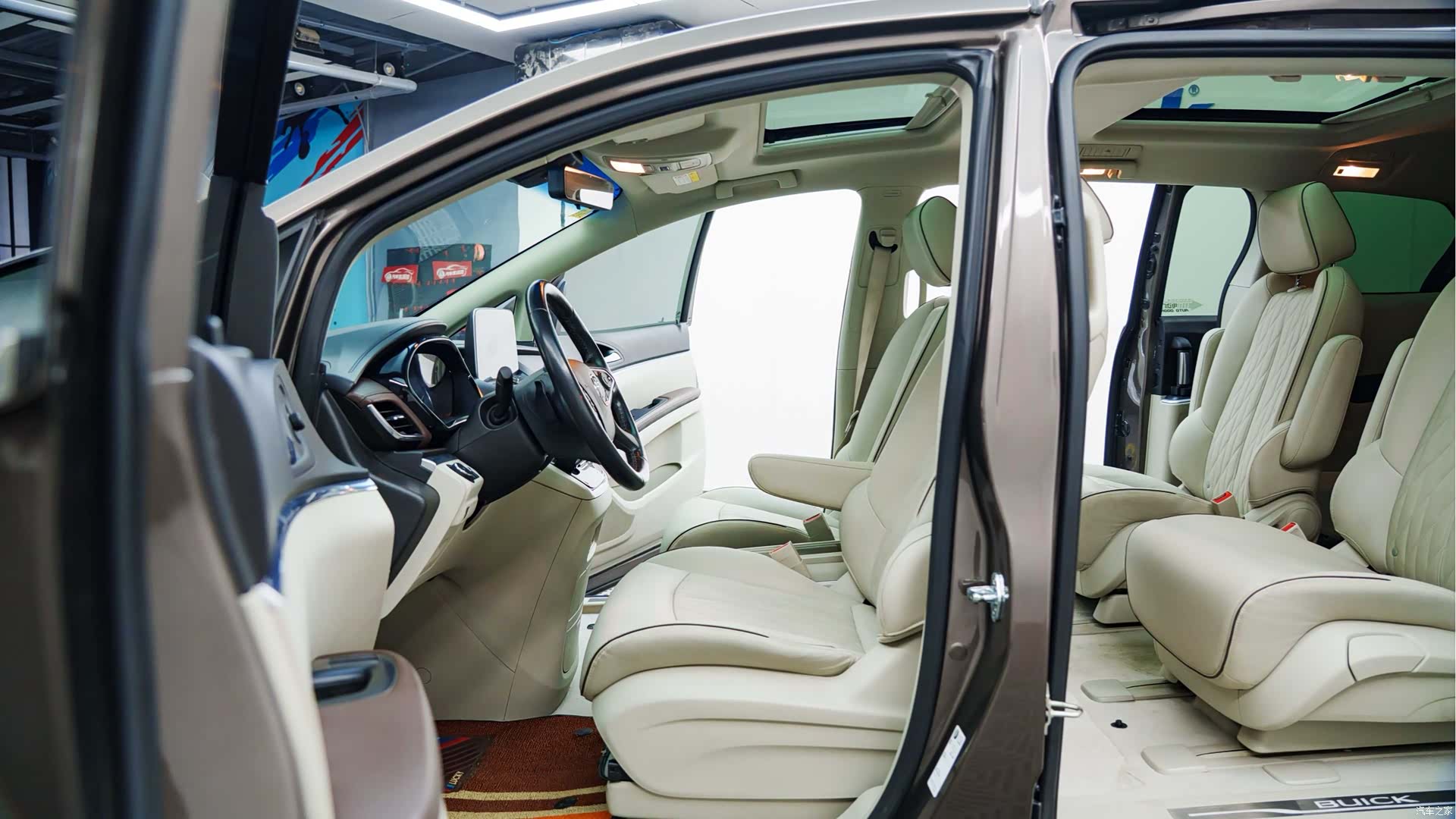 Buick GL8, 2021 9