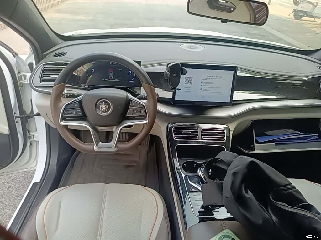 BYD Qin, 2024 10