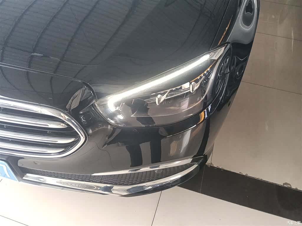Mercedes-Benz E-Class, 2023 18