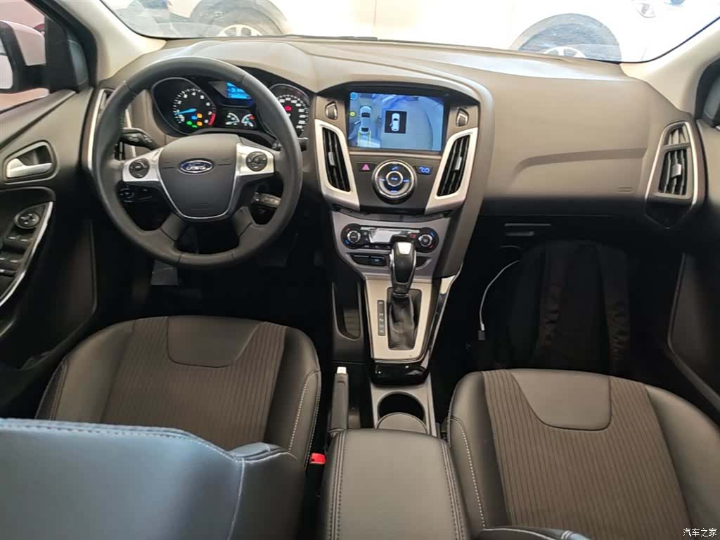 Ford Focus, 2015 10