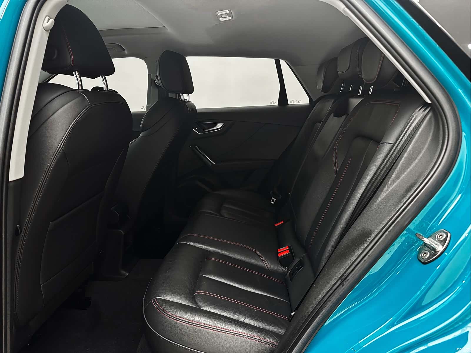 Audi Q2L, 2022 13