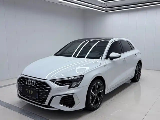 Audi A3 2023 — купить из Китая под заказ