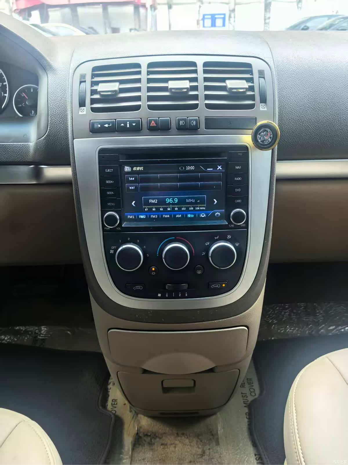 Buick GL8, 2013 22