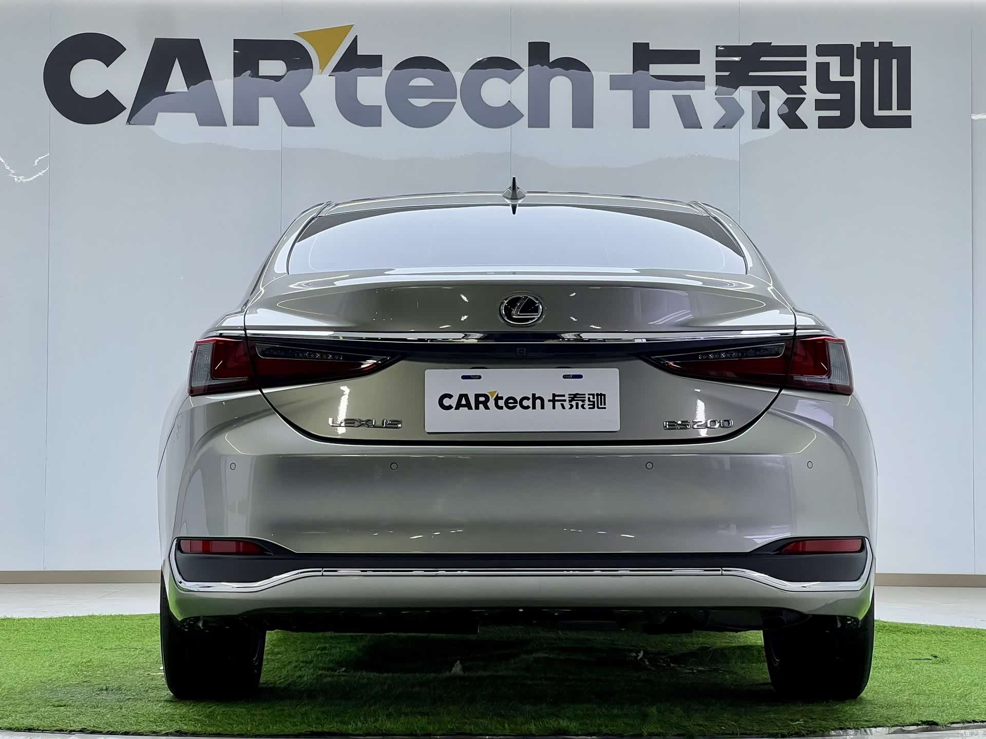 Lexus ES, 2021 22