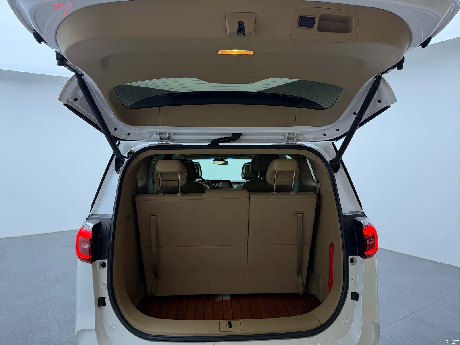 Buick GL8, 2021 8