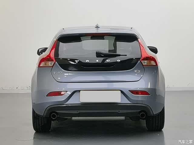Volvo V40, 2018 9