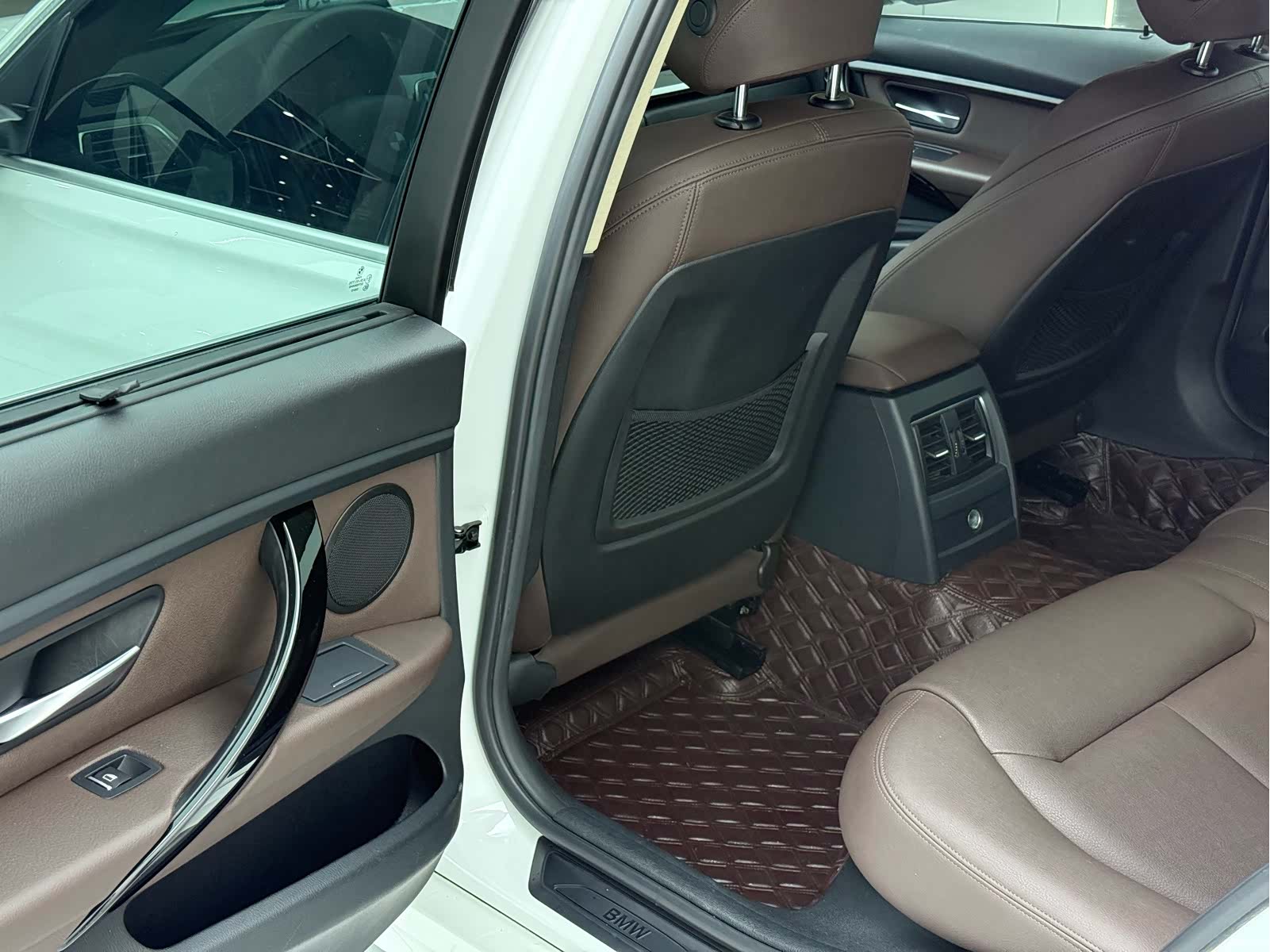BMW 3 Series, 2018 8