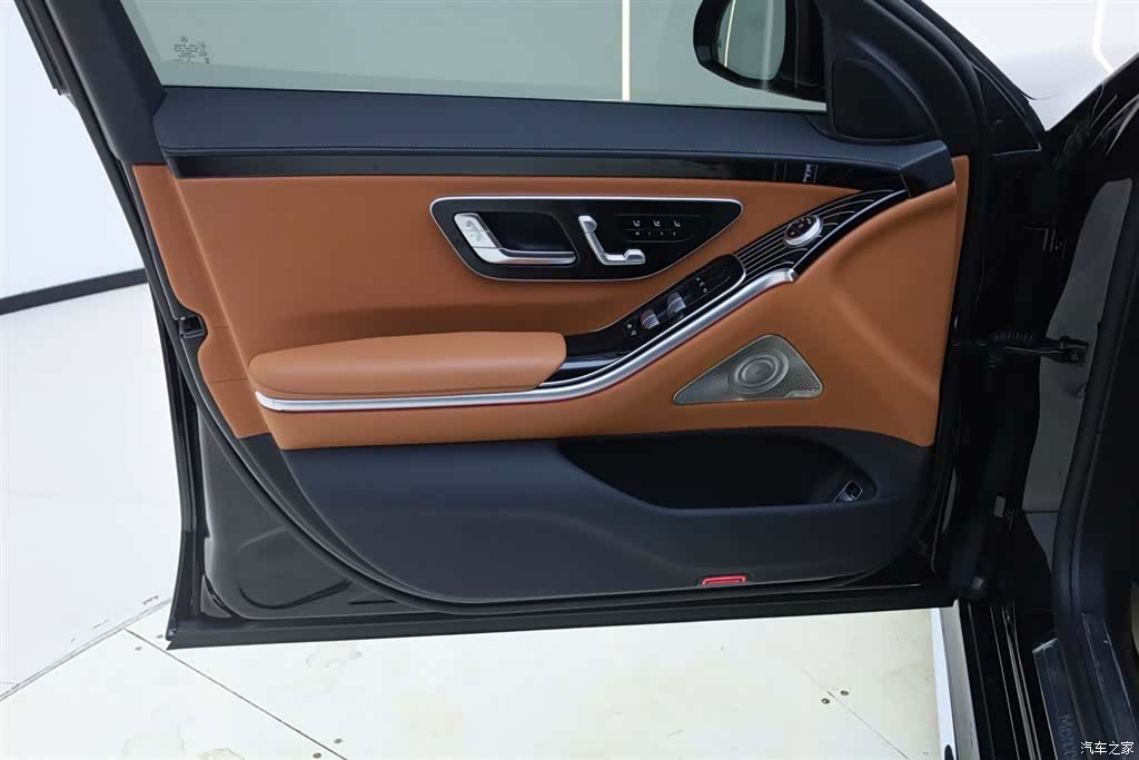 Mercedes-Benz S-Class, 2023 16