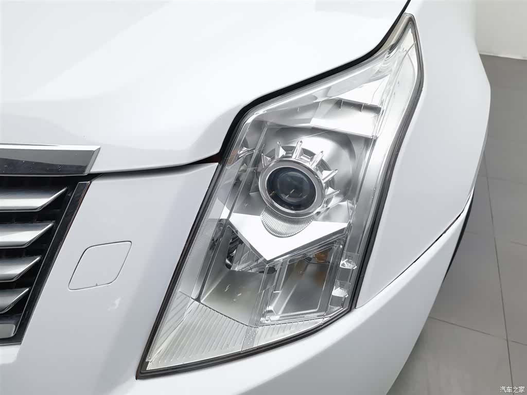 Cadillac SRX, 2013 7